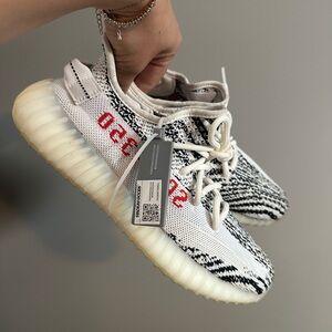 Adidas Yeezy Boost 350 V2 Zebra